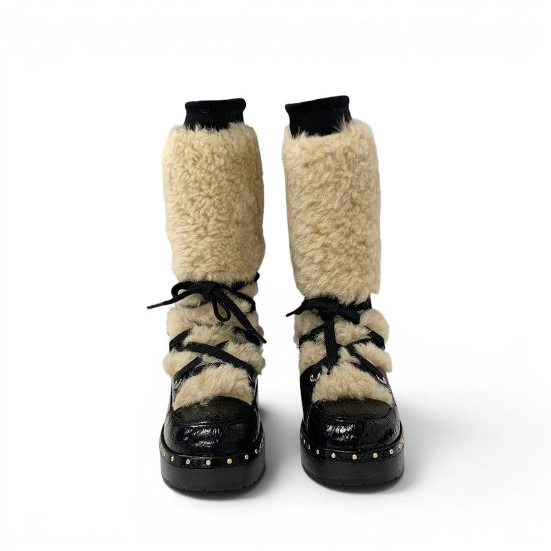 Chanel Boots Long Shoes Shearling Leather Black Beige CC Logo Processing Middle — view 2