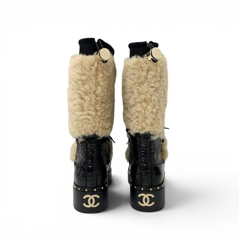 Chanel Boots Long Shoes Shearling Leather Black Beige CC Logo Processing Middle — view 5