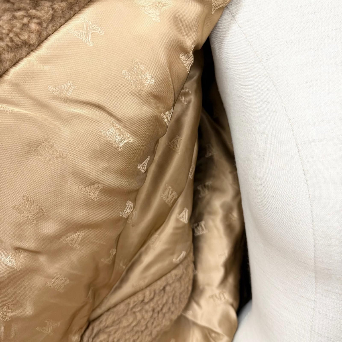 Max Mara Teddy Bear Camel Silk Fleece Cape Poncho Coat Brown SM — view 5