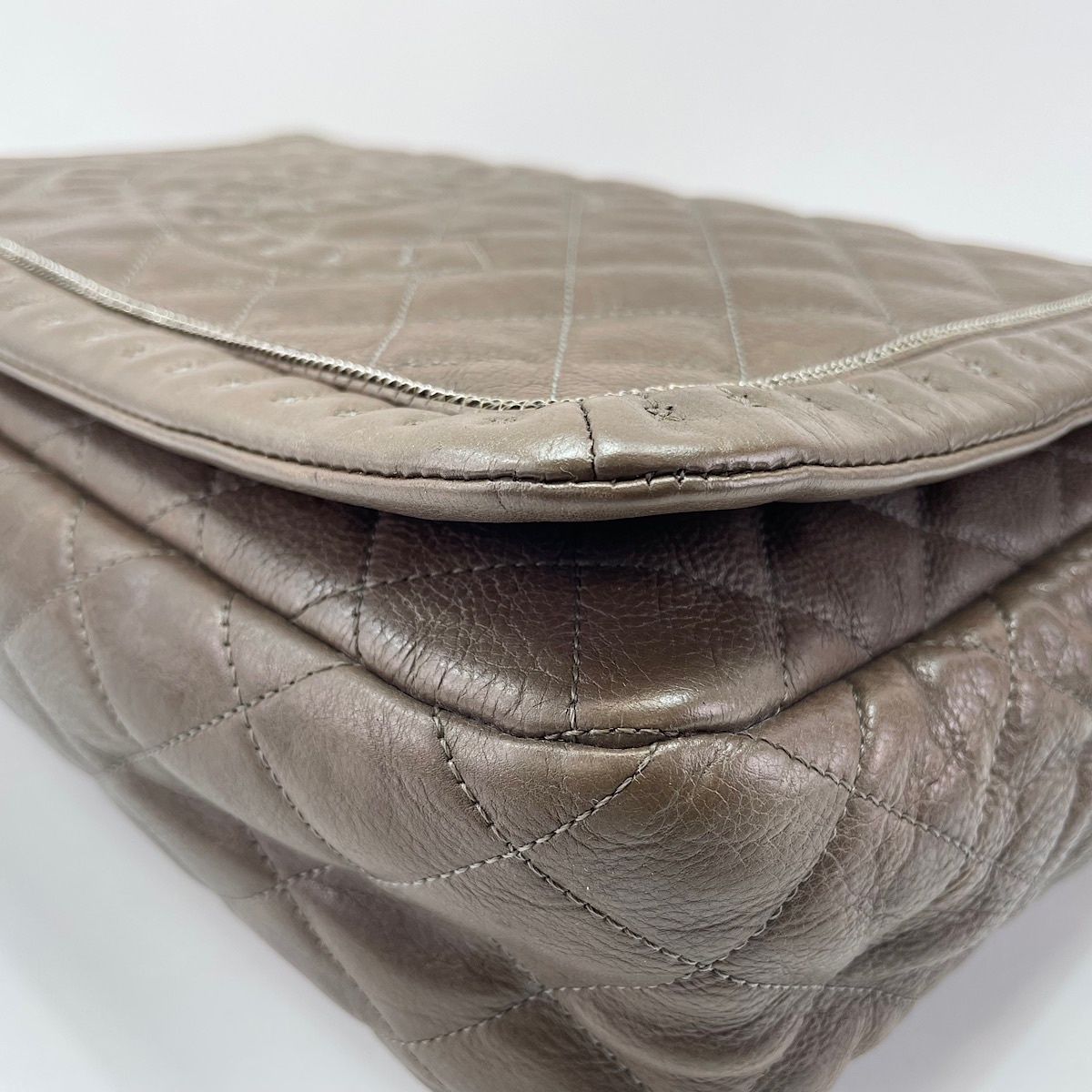 Chanel Shoulder Bag Quilted — view 8