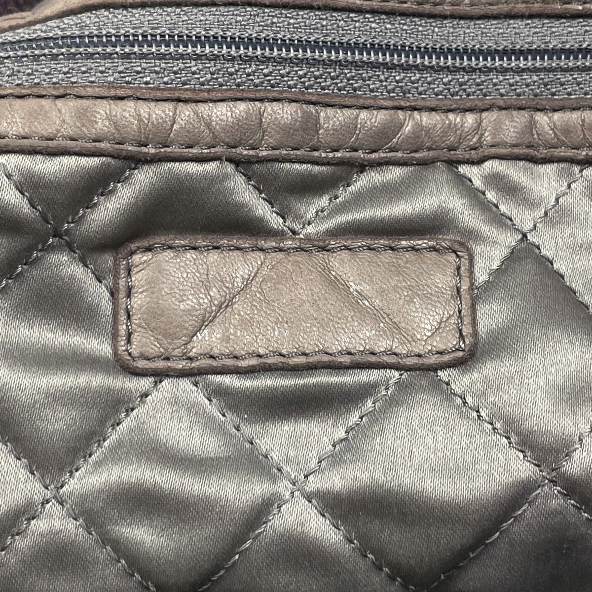 Chanel CC Logo Chain Tote Shoulder Bag Leather Brown — view 8
