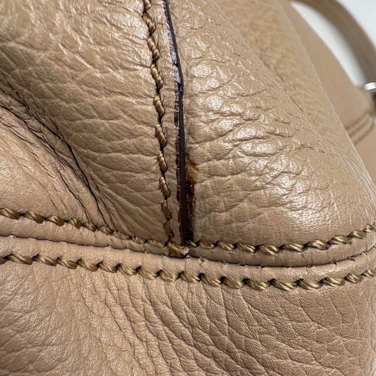 Cartier Marcello Shoulder Bag Must Line Leather Beige — view 4