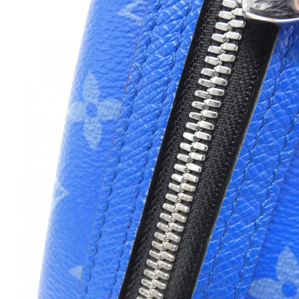 Louis Vuitton Taiga Rama Duo Slingback Shoulder Bag — view 4