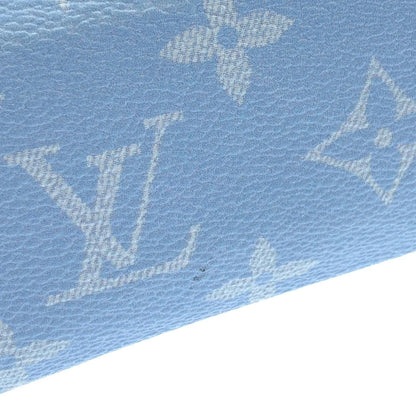 Louis Vuitton Monogram Clouds Pochette Voyage — view 4