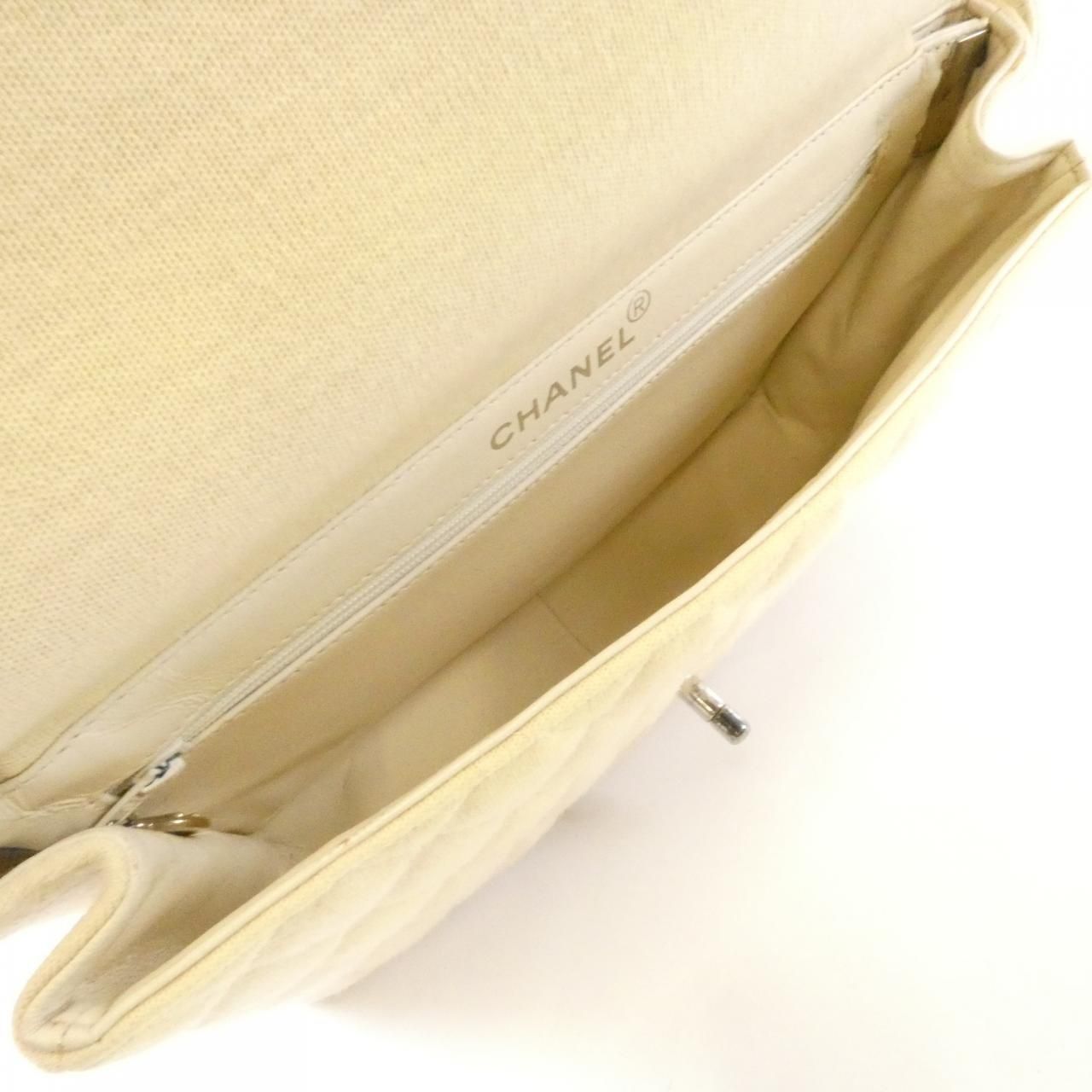 Chanel Bag Handbag Ivory — view 8