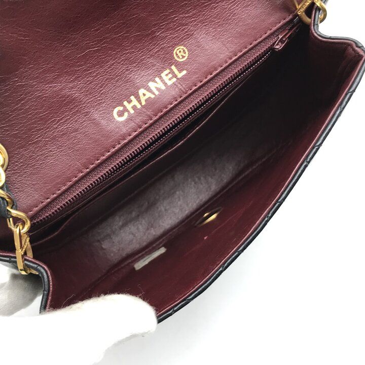 Chanel CC Logo Chain Shoulder Bag Lambskin Leather Turnlock Black — view 8