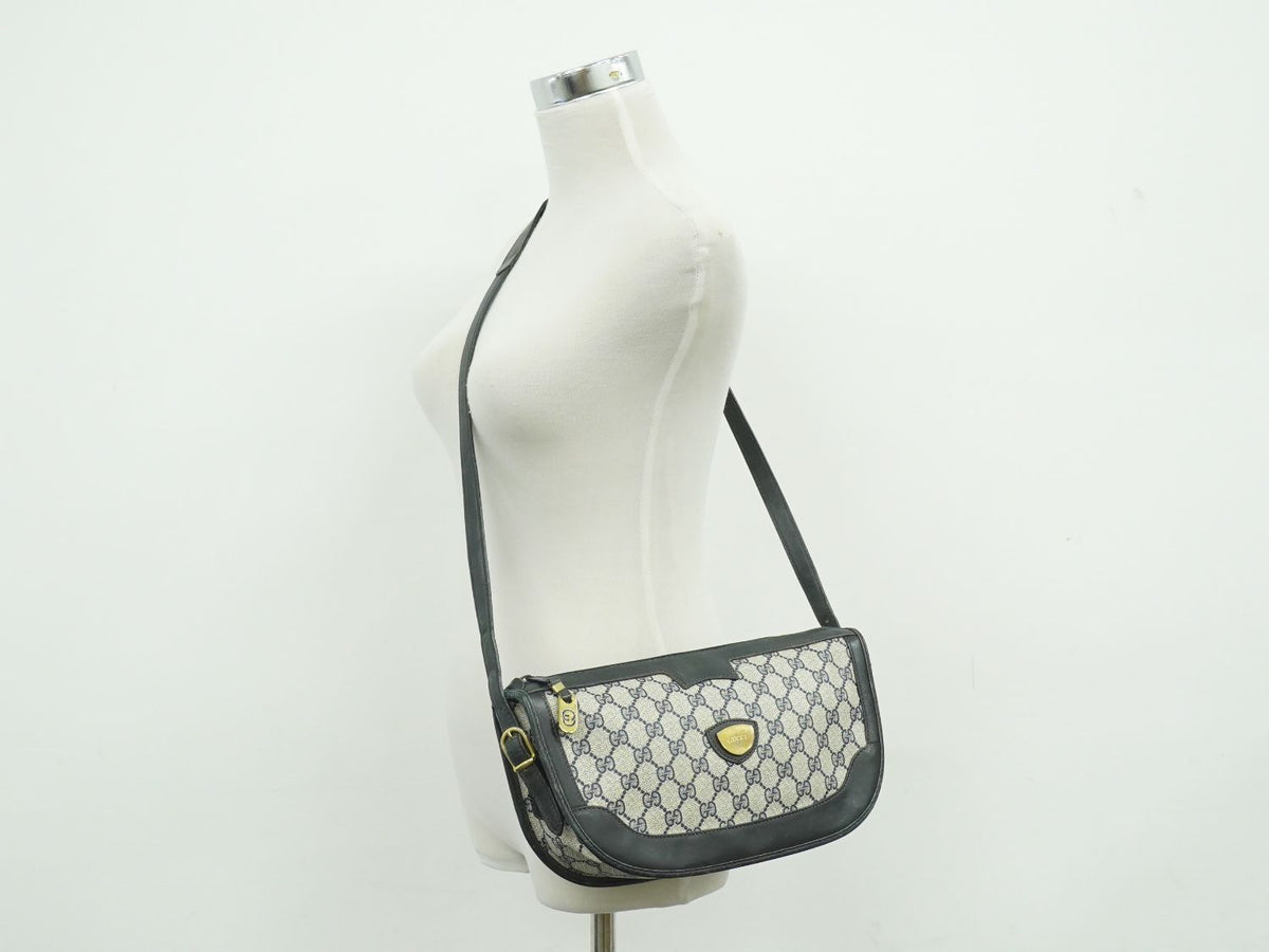 Gucci Vintage GG Supreme Shoulder Bag Pochette Navy — view 6