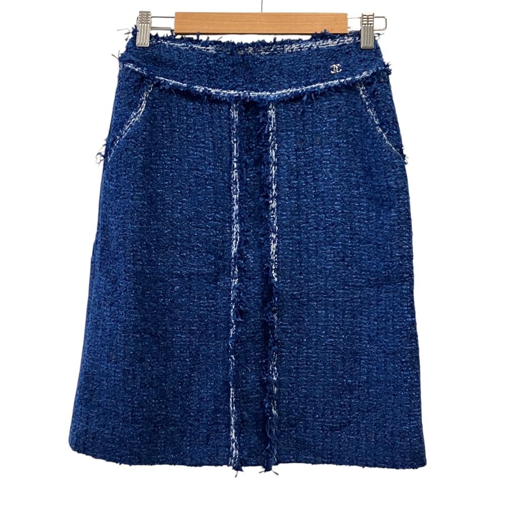 Chanel 05c CC Logo Tweed Skirt 38 Blue