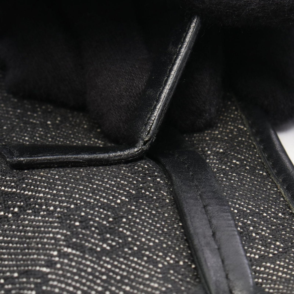 Gucci Shoulder Bag GG Denim Black — view 8