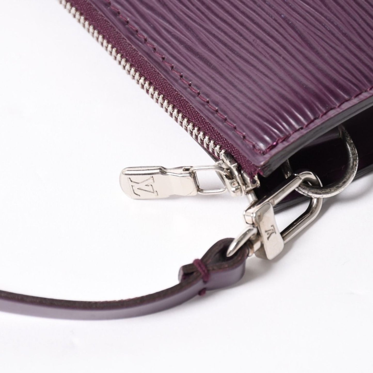 Louis Vuitton Pochette Accessoires Pouch Epi Purple Silver — view 6