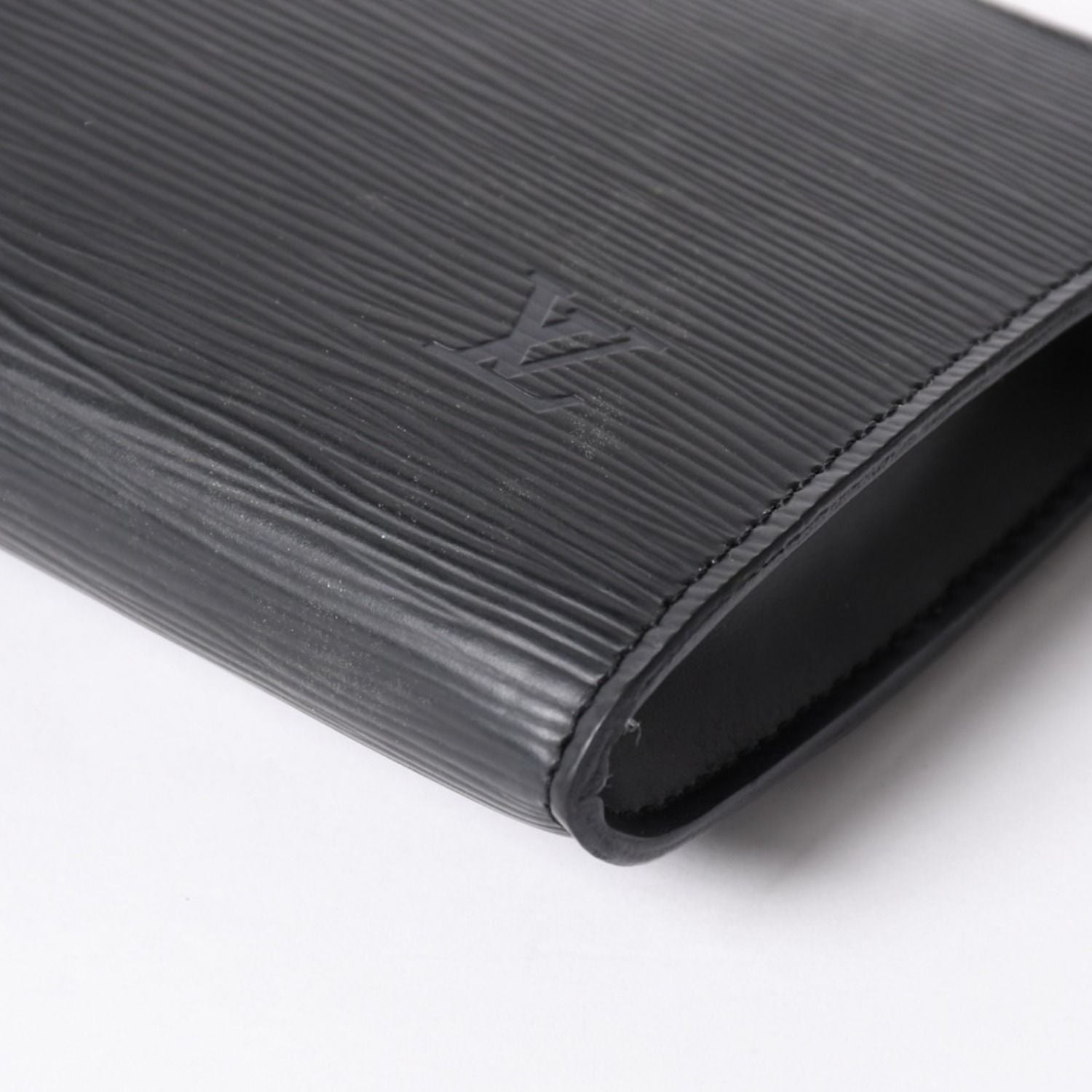 Louis Vuitton Pochette Accessoires Pouch Epi Black Gold — view 8