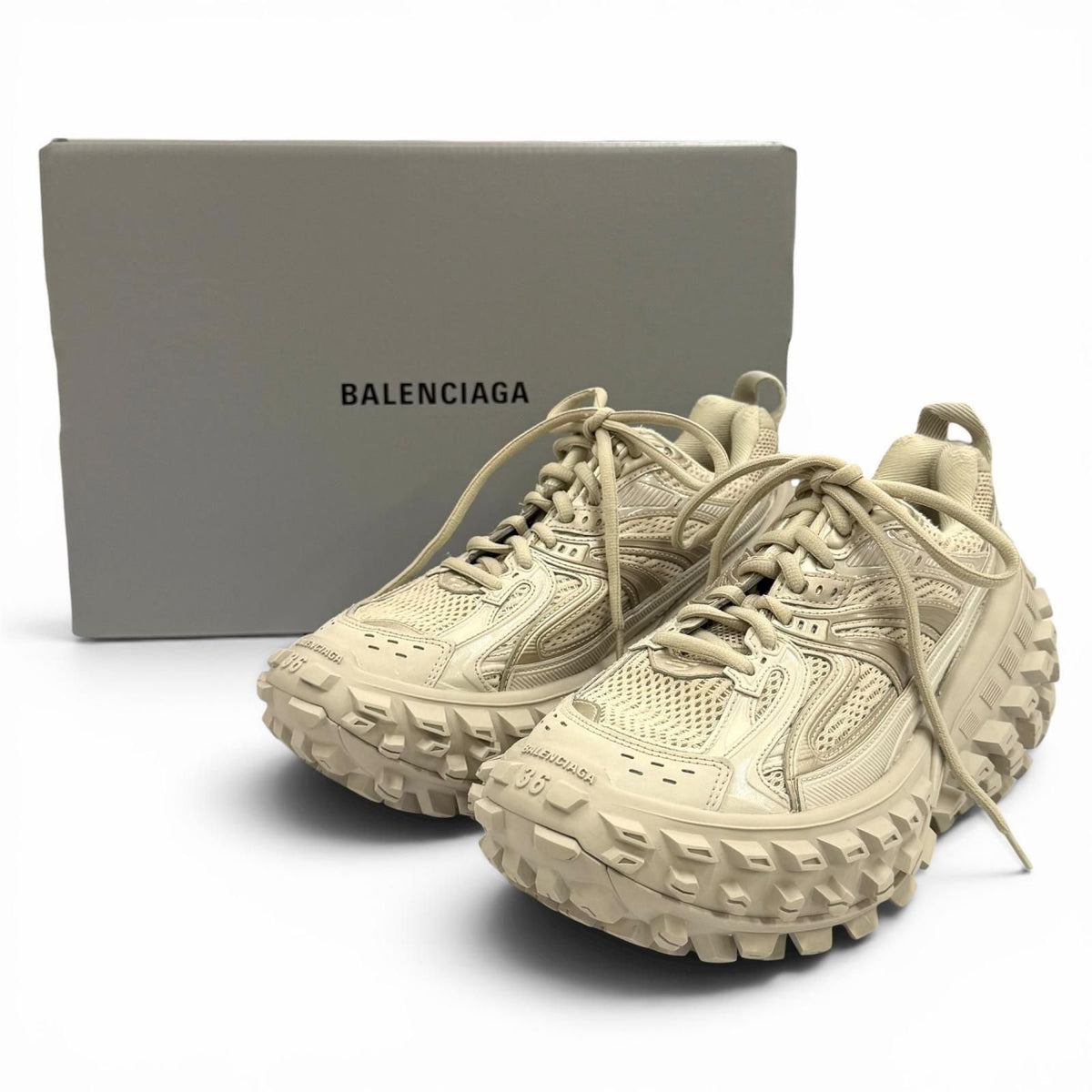 Balenciaga Bouncer Logo Mesh Lace Up Low-Cut Sneakers Beige — view 2