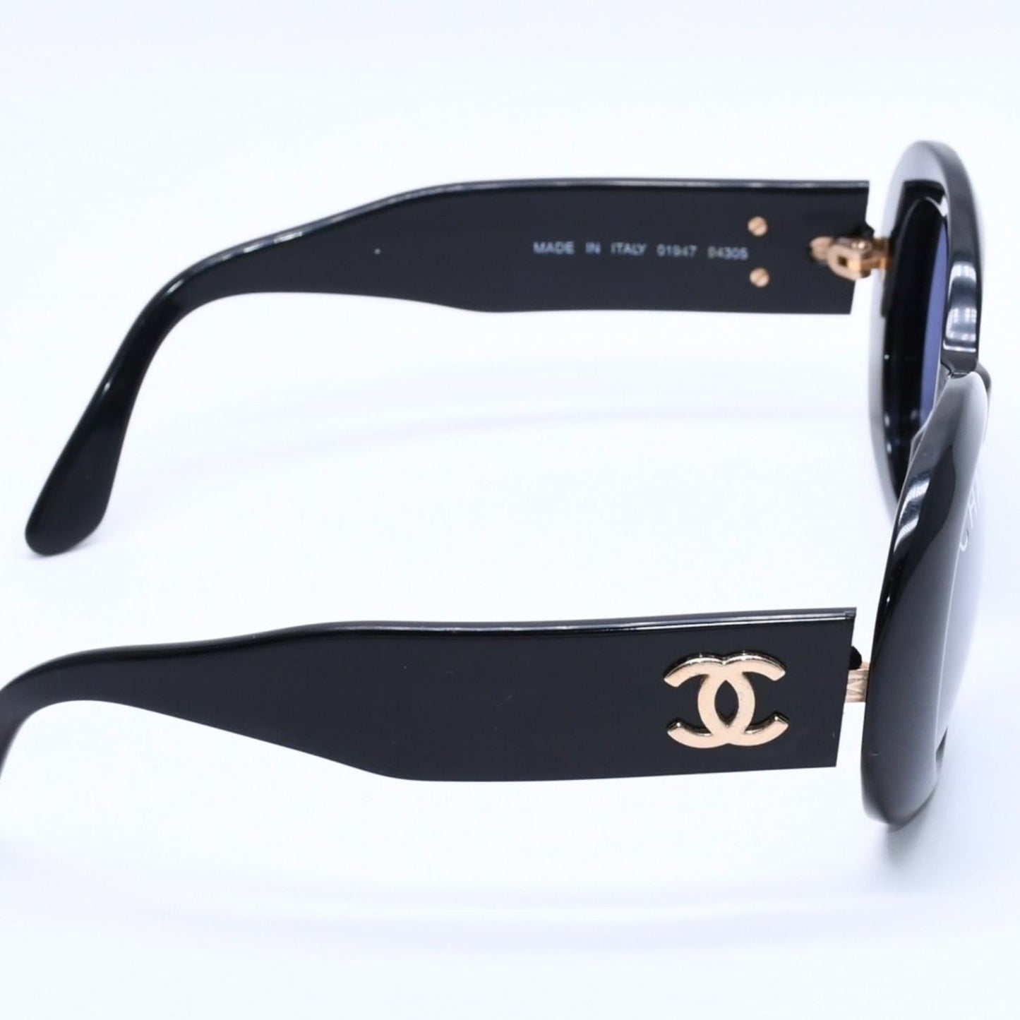 Chanel Oval Sunglasses Eyewear CC Logo Black White — view 5