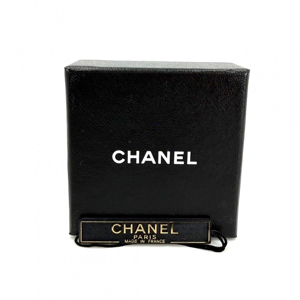 Chanel Necklace CC Logo Silver White — view 6
