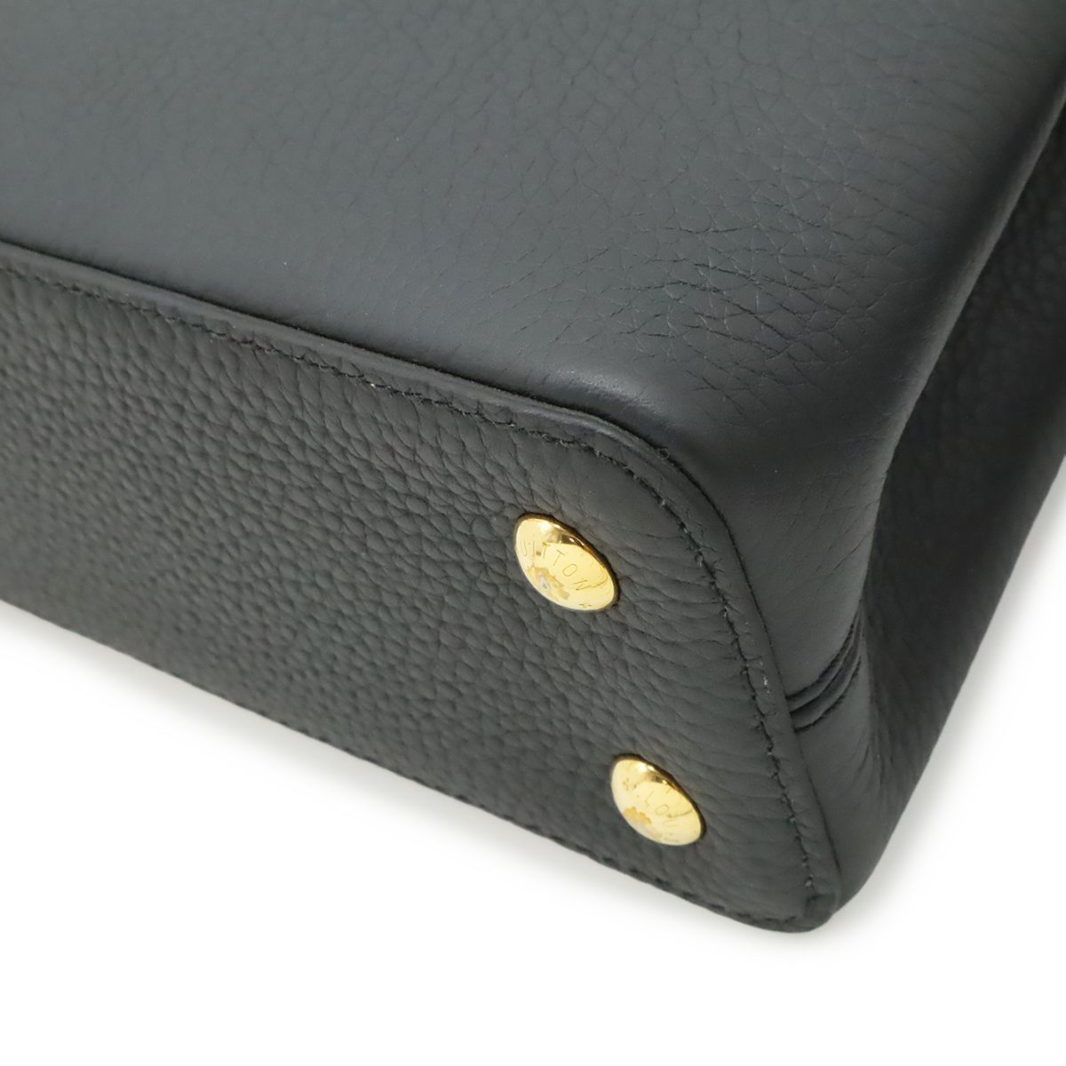Louis Vuitton Capucines Mini Bag 2-Way Taurillon Leather Noir Black — view 3