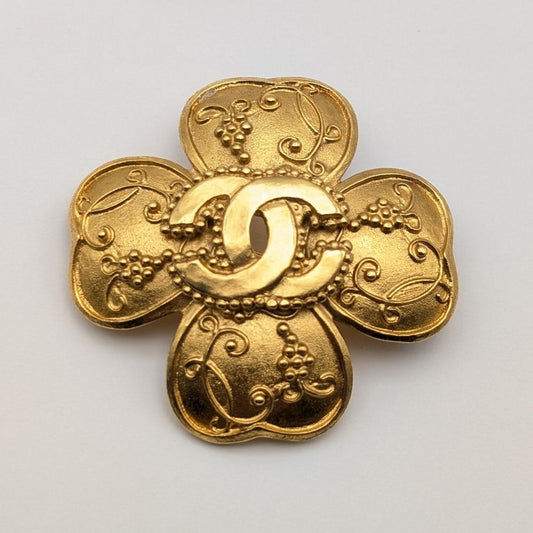 Chanel Brooch CC Logo Clover Gold Vintage