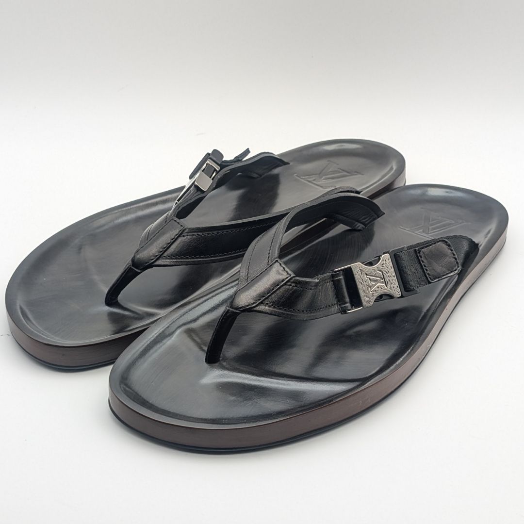 Louis Vuitton Leather LV Logo Black Sandals Thong Beach