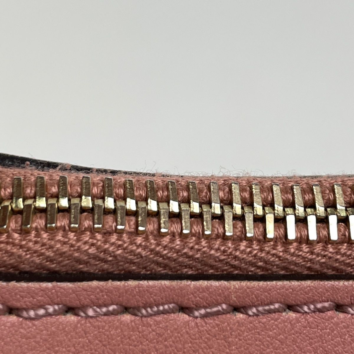 Gucci GG Pattern Ski Shoulder Bag Canvas Beige Pink — view 4