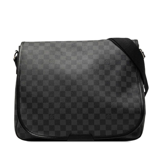 Louis Vuitton Damier Graphite Daniel MM Crossbody Shoulder Bag Black Leather
