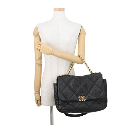 Chanel Chain Shoulder Bag 19 Dizeneuf CC Logo Maxi Shiny Lambskin 2-Way Black — view 4
