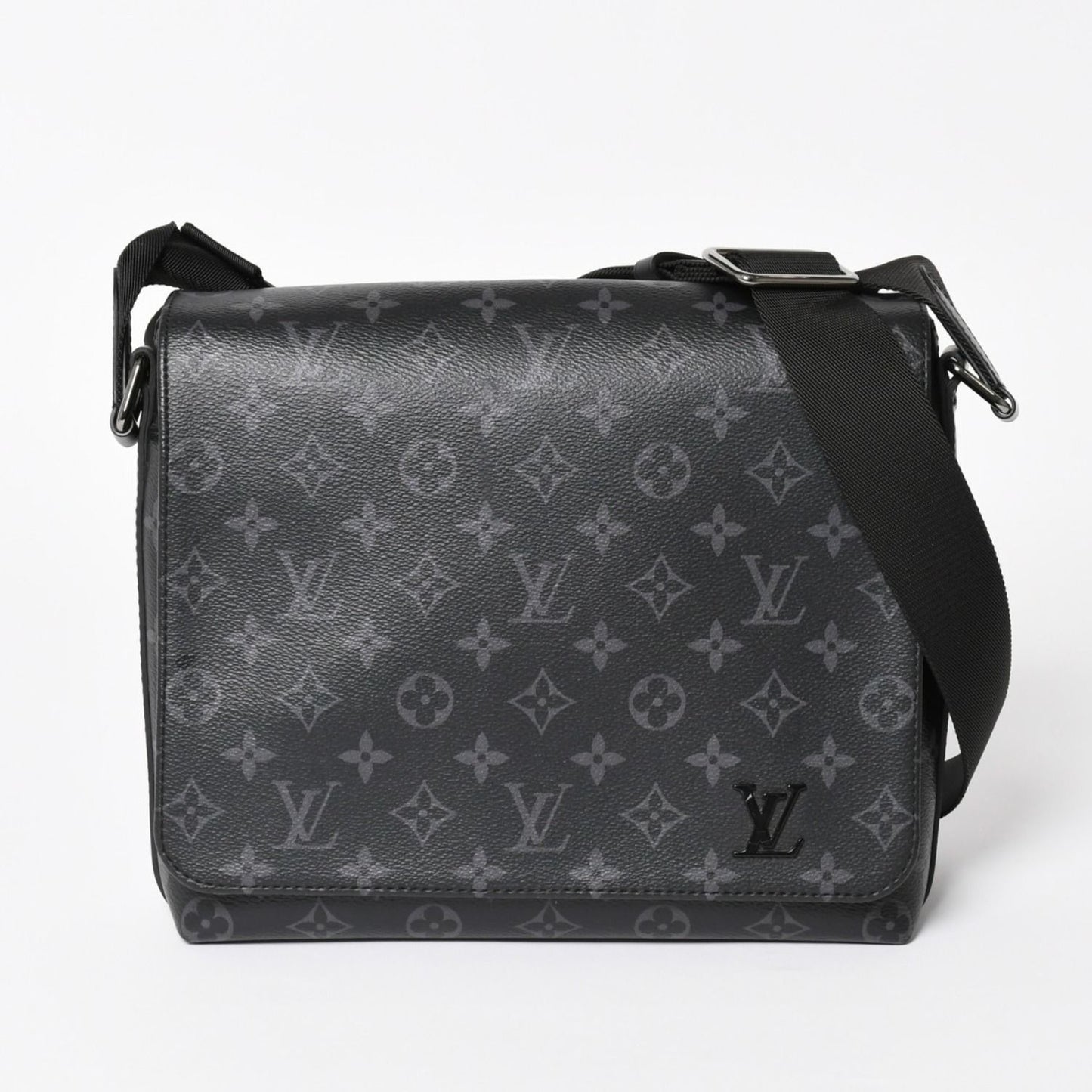Louis Vuitton Shoulder Bag District NM Monogram Eclipse Black