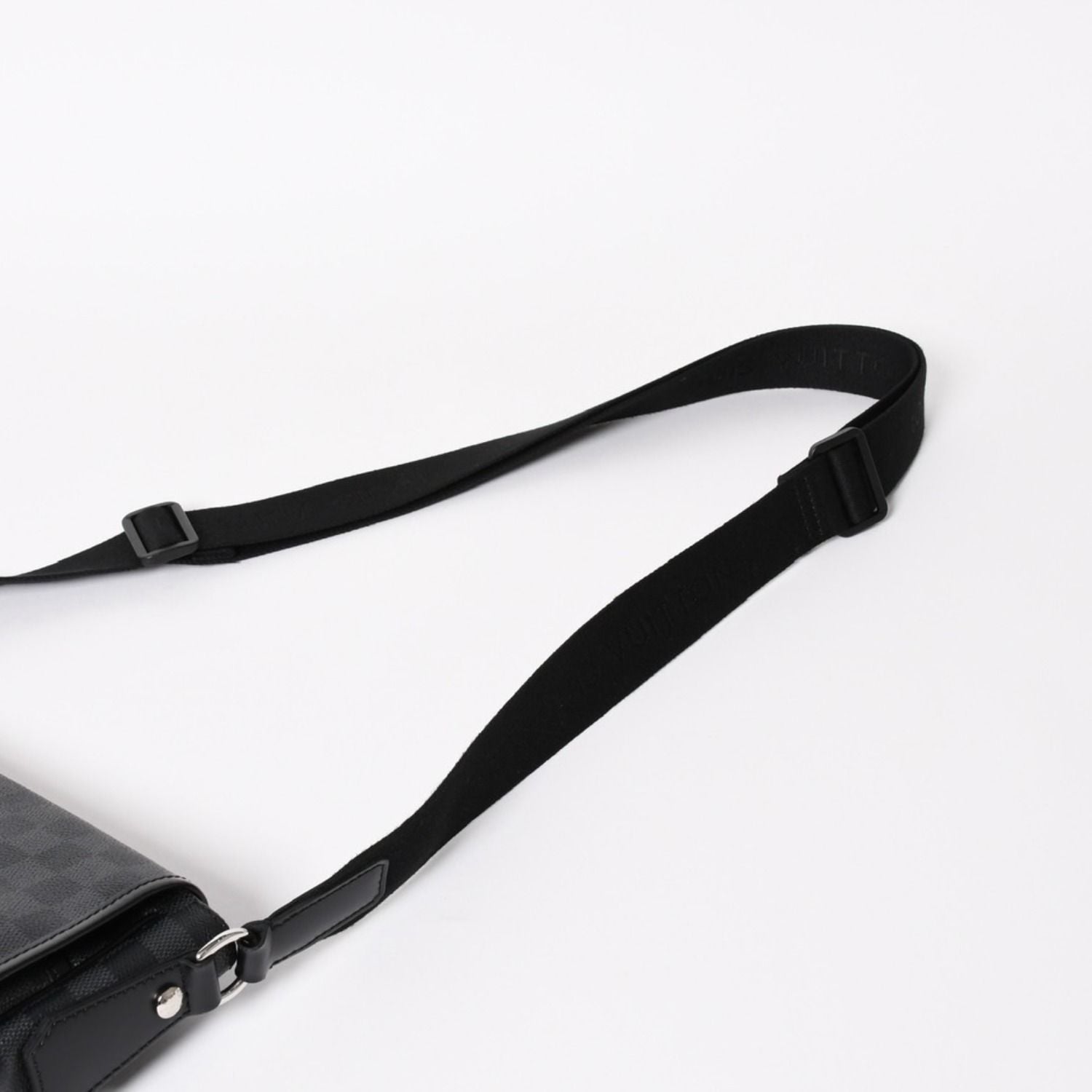 Louis Vuitton Daniel MM Shoulder Bag Damier Graphite Black Silver — view 5