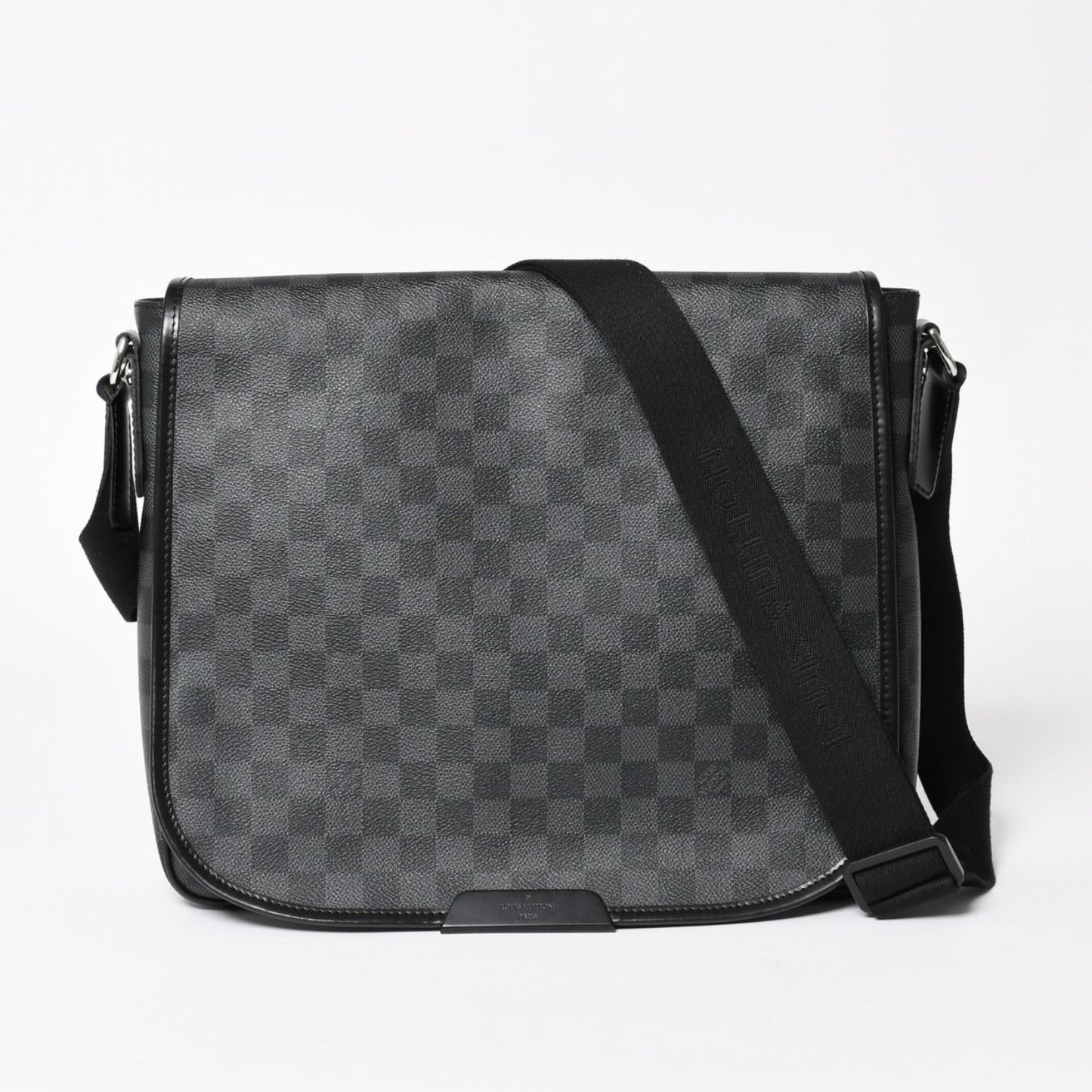 Louis Vuitton Daniel MM Shoulder Bag Damier Graphite Black Silver