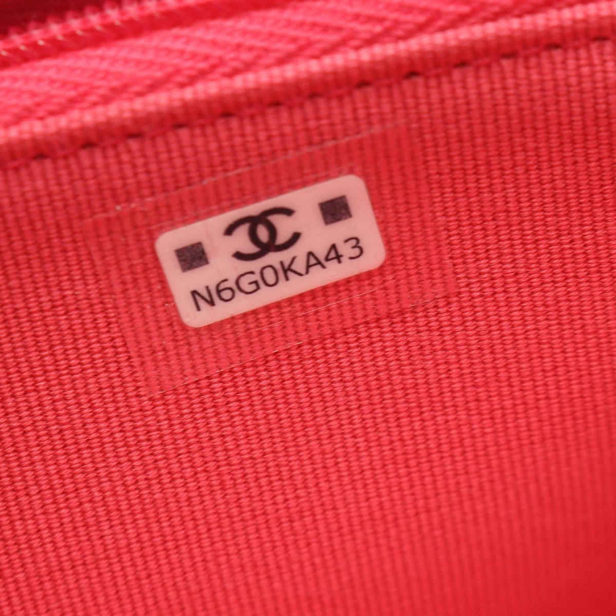 Chanel Round Wallet CC Logo Pink Caviar Leather CC — view 5