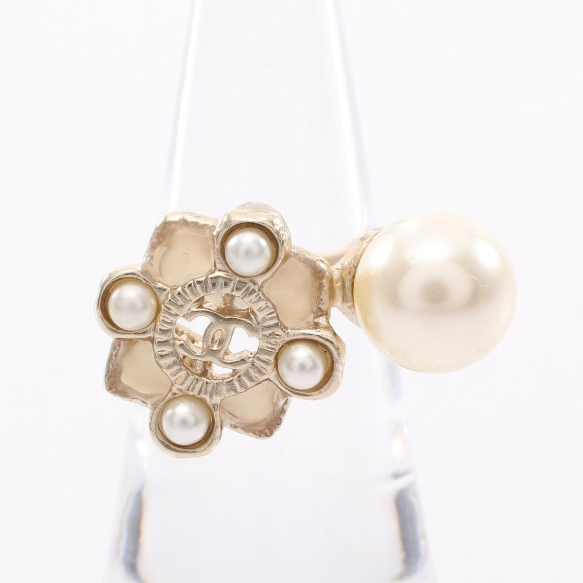 Chanel Ring CC Logo