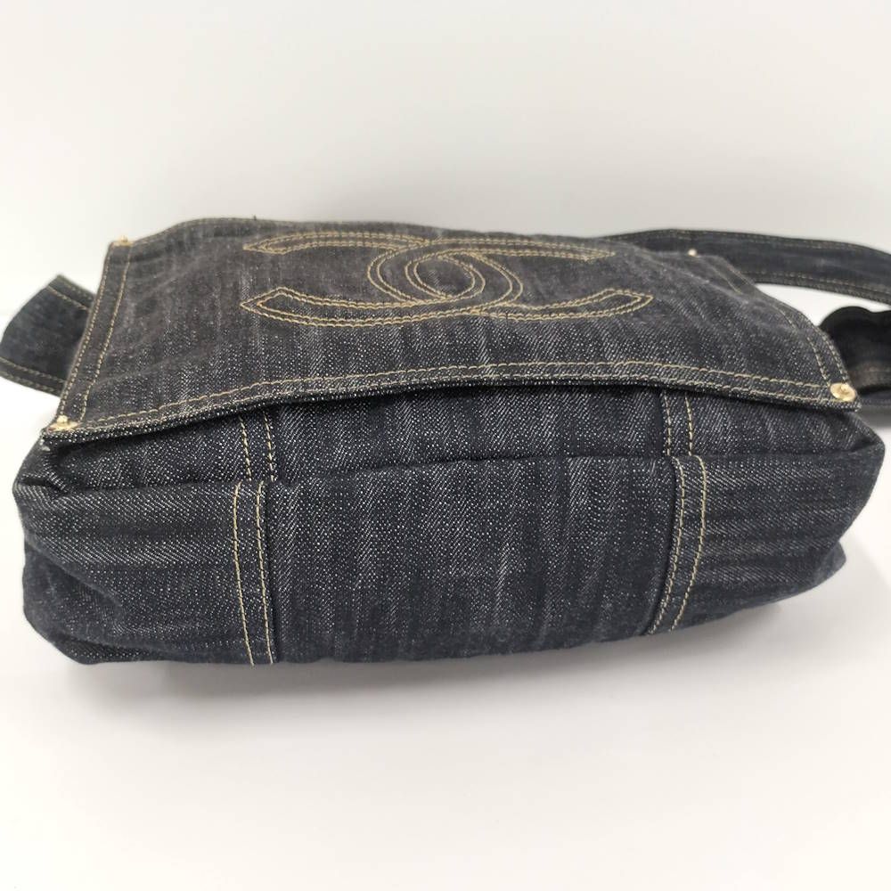 Chanel Sparkling Denim CC Logo Messenger Bag — view 4