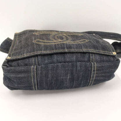 Chanel Sparkling Denim CC Logo Messenger Bag — view 4