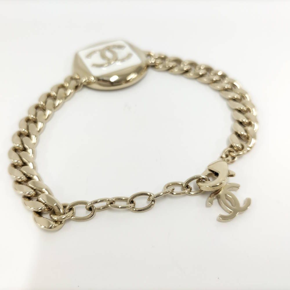 Chanel Bracelet CC Logo Plated Gold — view 3