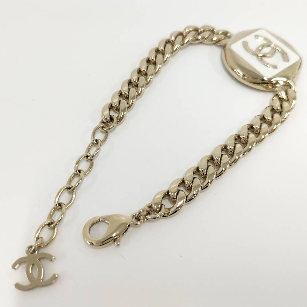 Chanel Bracelet CC Logo Plated Gold — view 5
