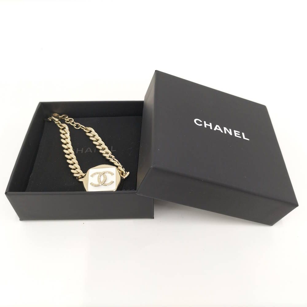 Chanel Bracelet CC Logo Plated Gold — view 7