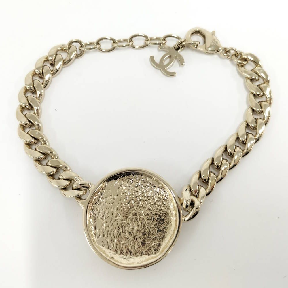 Chanel Bracelet CC Logo Plated Gold — view 4
