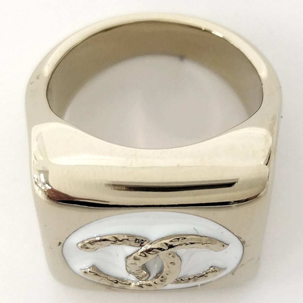 Chanel Ring CC Logo Gold Plated Color 26c — view 4