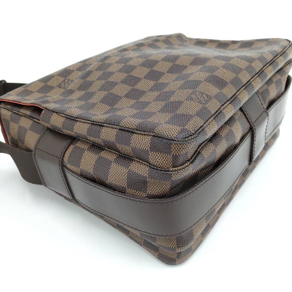 Louis Vuitton Naviglio Shoulder Bag Damier — view 3