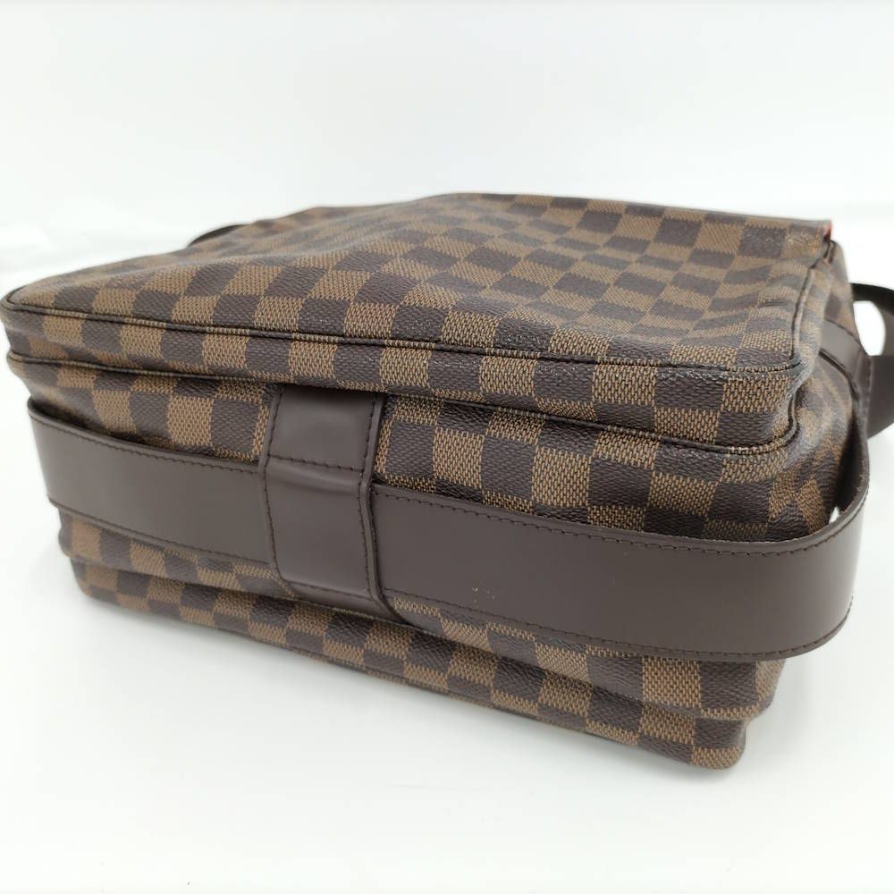 Louis Vuitton Naviglio Shoulder Bag Damier — view 4