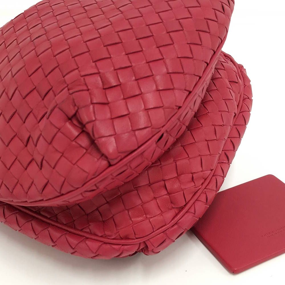 Bottega Veneta Drawstring Shoulder Bag Intrecciato Leather — view 4