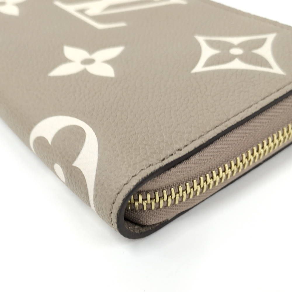 Louis Vuitton Zippy Wallet — view 4