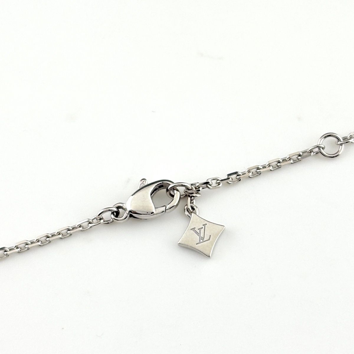 Louis Vuitton Idylle Blossom Necklace Pave Diamond Pendant — view 6