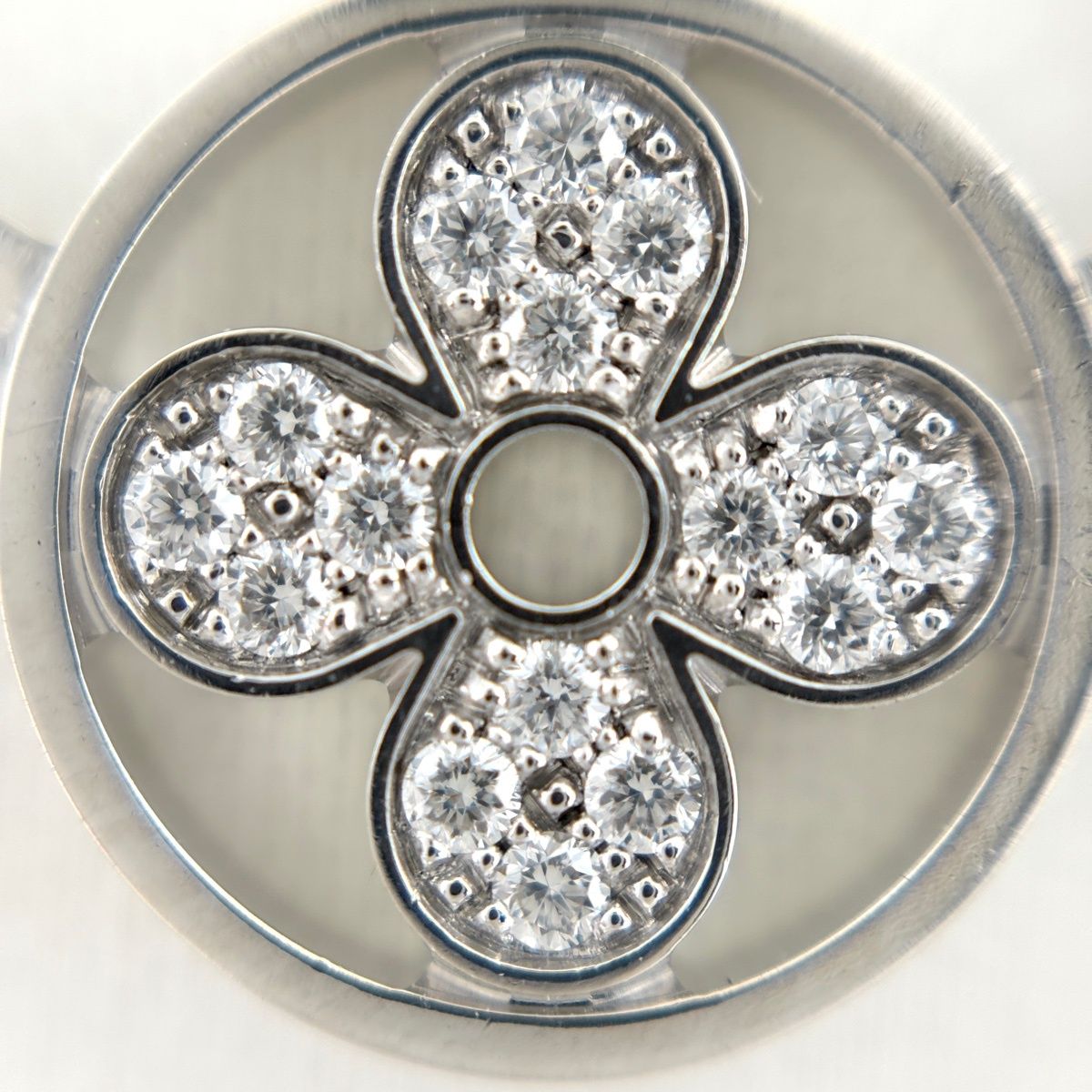 Louis Vuitton Idylle Blossom Necklace Pave Diamond Pendant — view 2