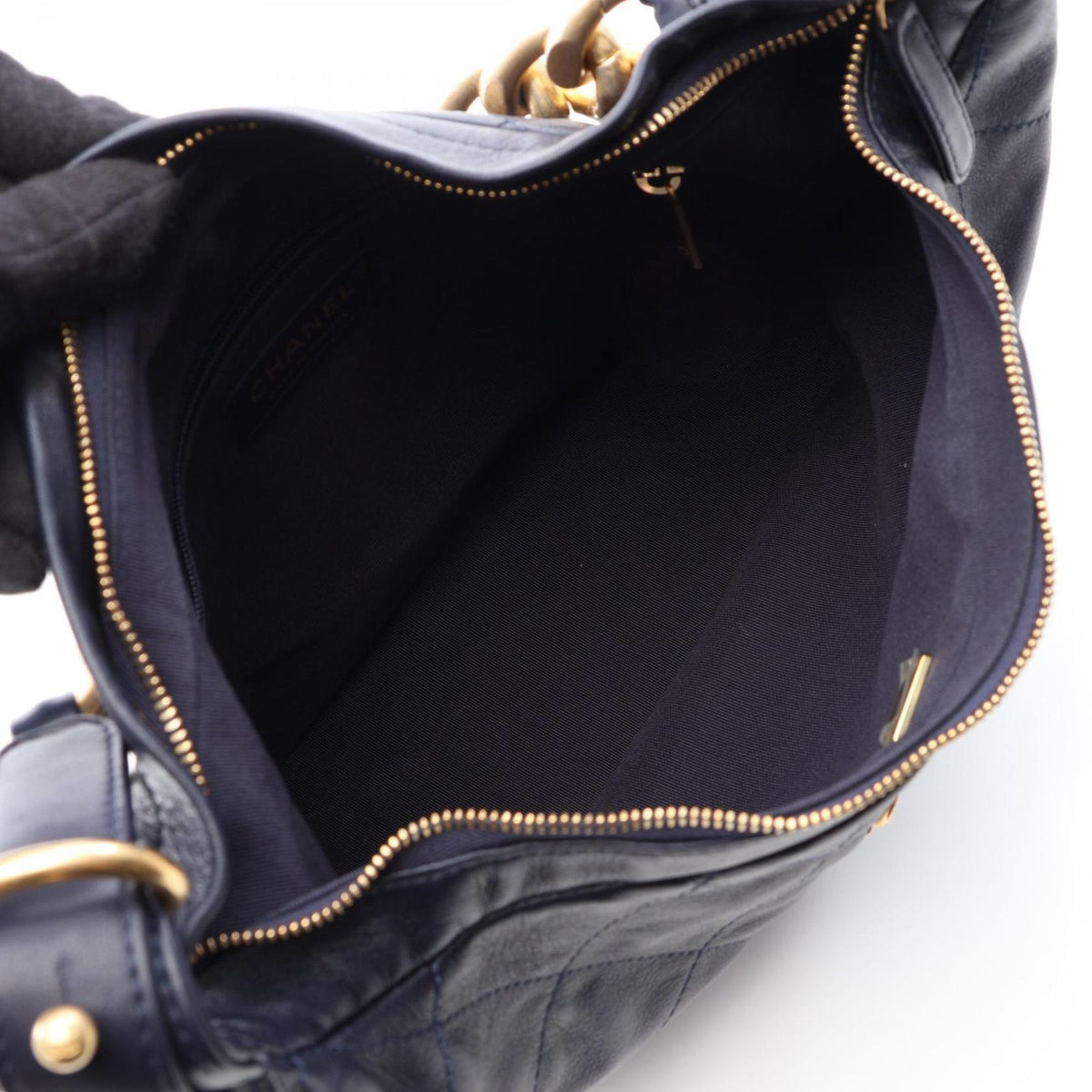 Chanel Shoulder Bag Quilted Navy Leather Hobo — view 3
