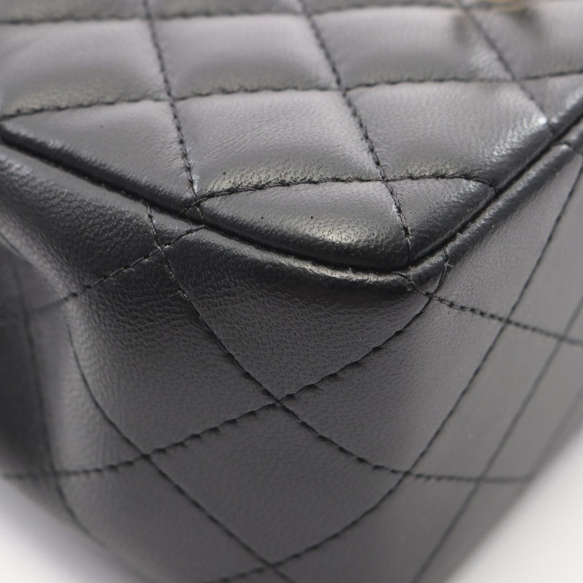 Chanel Shoulder Bag Mini Quilted Black Lambskin Chain — view 6