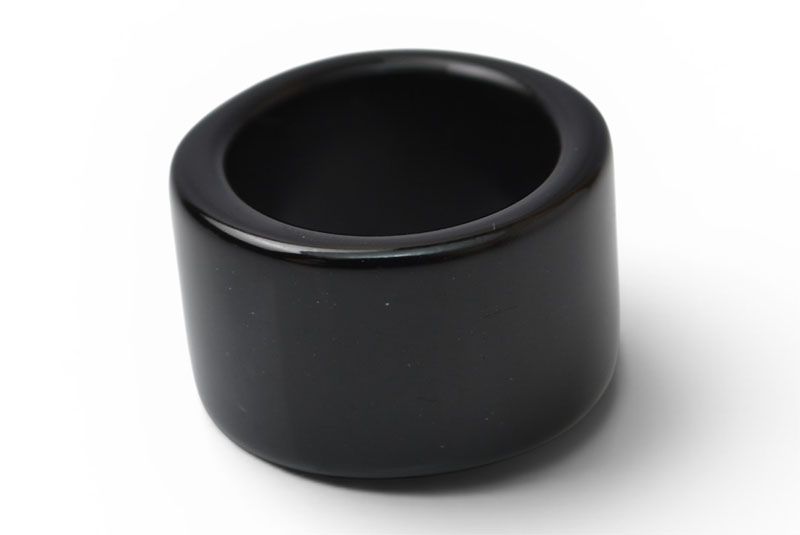 Chanel Ring Vintage CC Logo Black Gold — view 3
