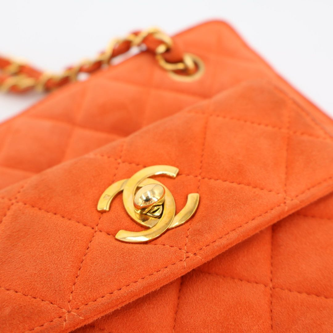 Chanel Vintage CC Logo Quilted Chain Shoulder Handbag Purse — view 3