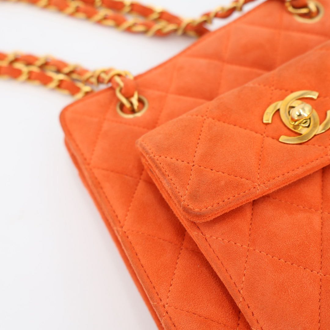 Chanel Vintage CC Logo Quilted Chain Shoulder Handbag Purse — view 2