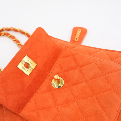 Chanel Vintage CC Logo Quilted Chain Shoulder Handbag Purse — view 6