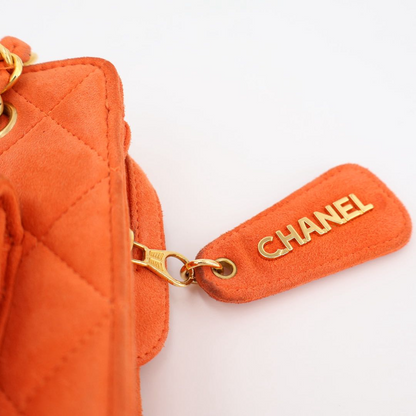 Chanel Vintage CC Logo Quilted Chain Shoulder Handbag Purse — view 4