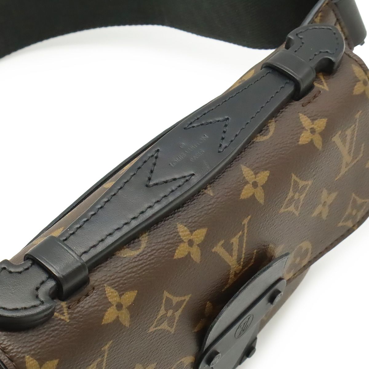 Louis Vuitton Monogram S Lock Sling Bag Leather Noir Black — view 6